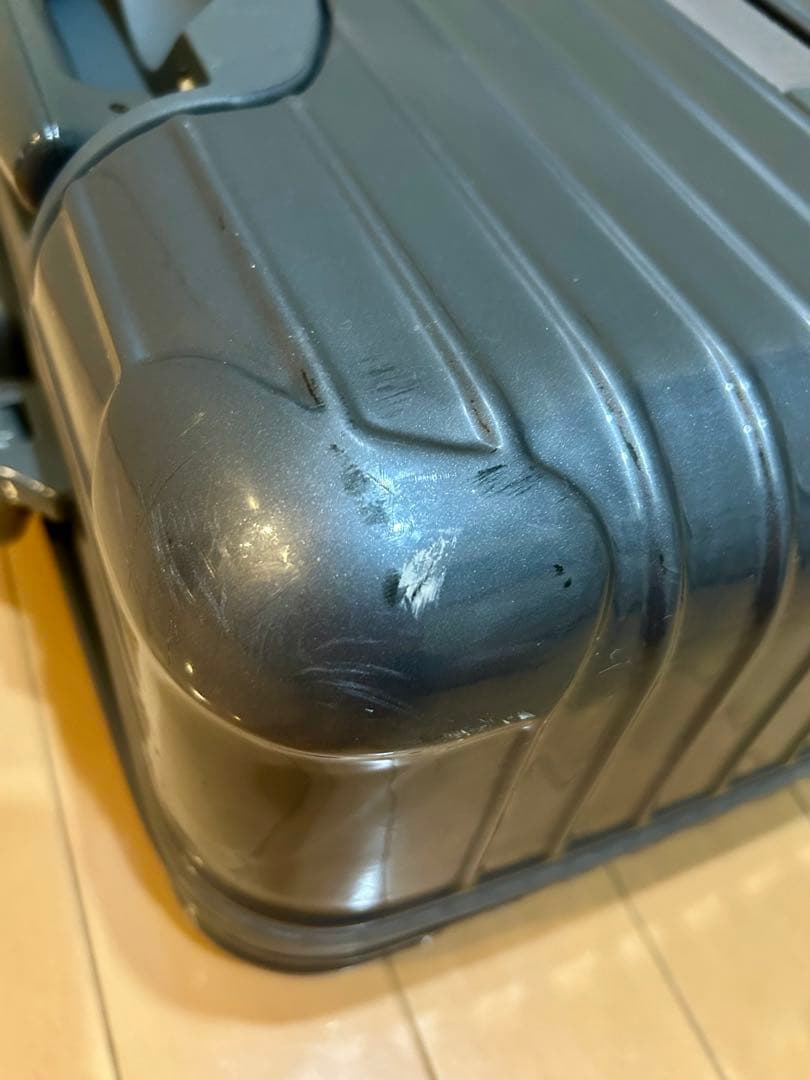 b*h様 Rimowa ビジネスとローリー 23L（機内持ち込み可／おまけ付）