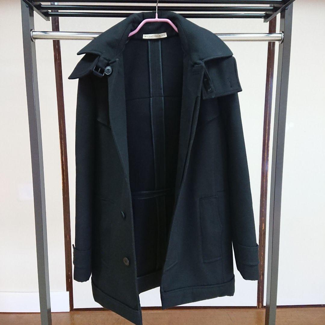 バレンシアガのコートなんですけど