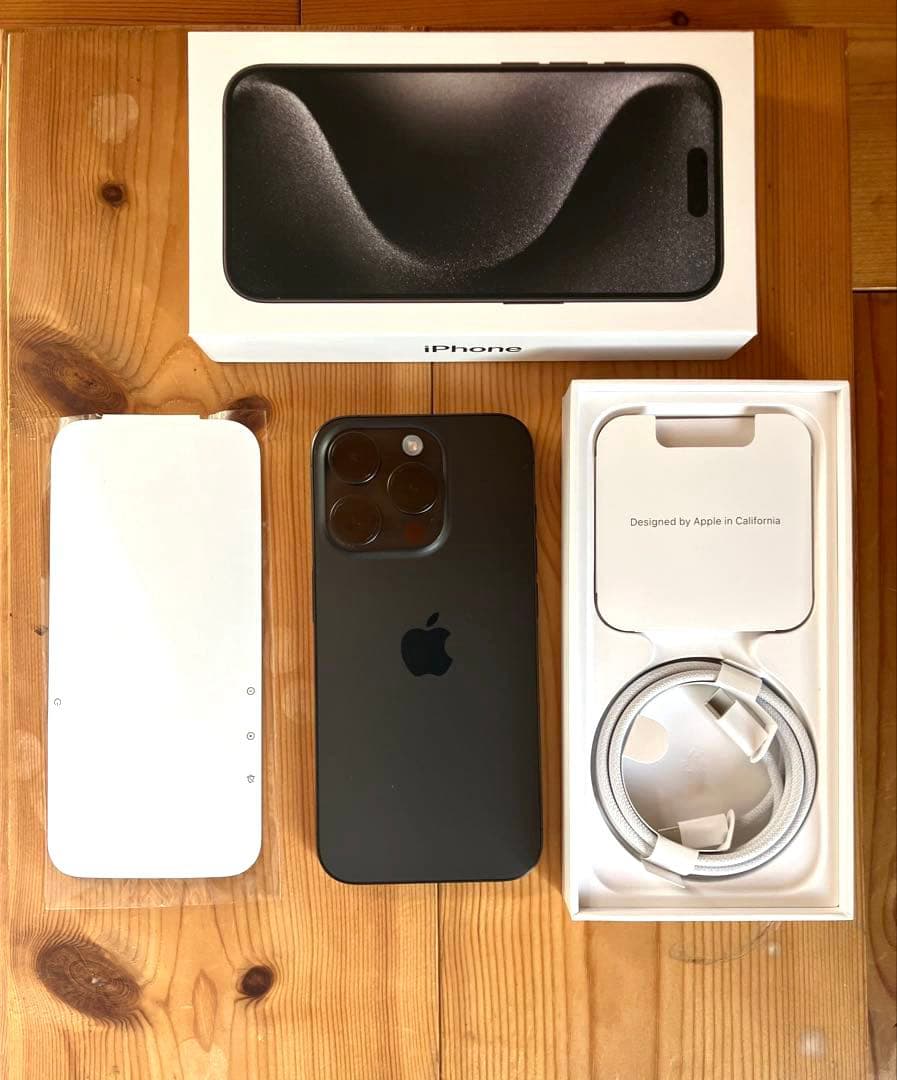 Apple iPhone 15 pro ブラックチタニウム