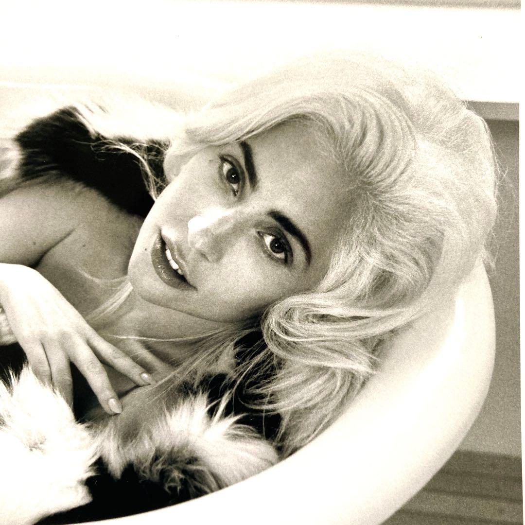 レディー・ガガ直筆サイン入り2Lサイズ写真…Lady Gaga