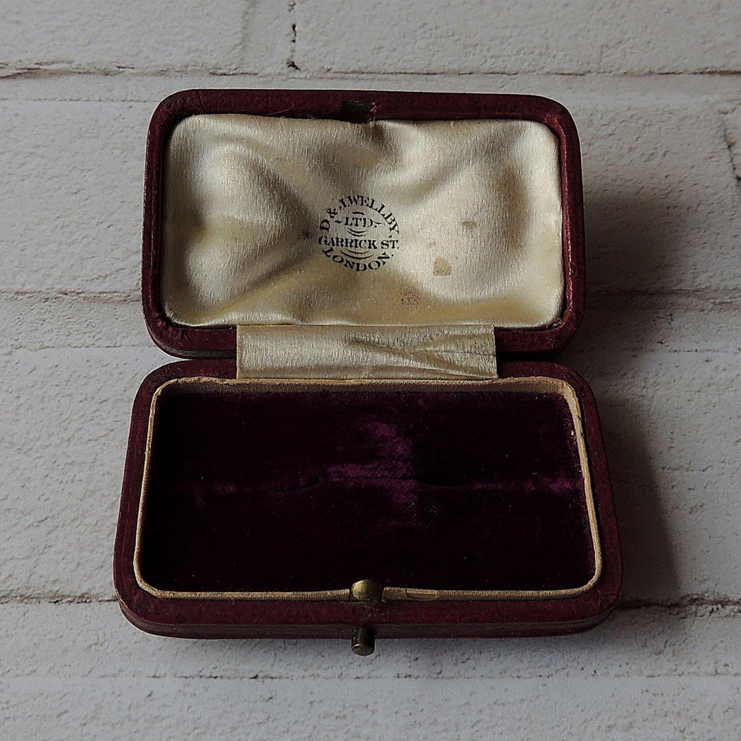 英国アンティーク ブローチケース 赤 ロンドン ジュエリー箱