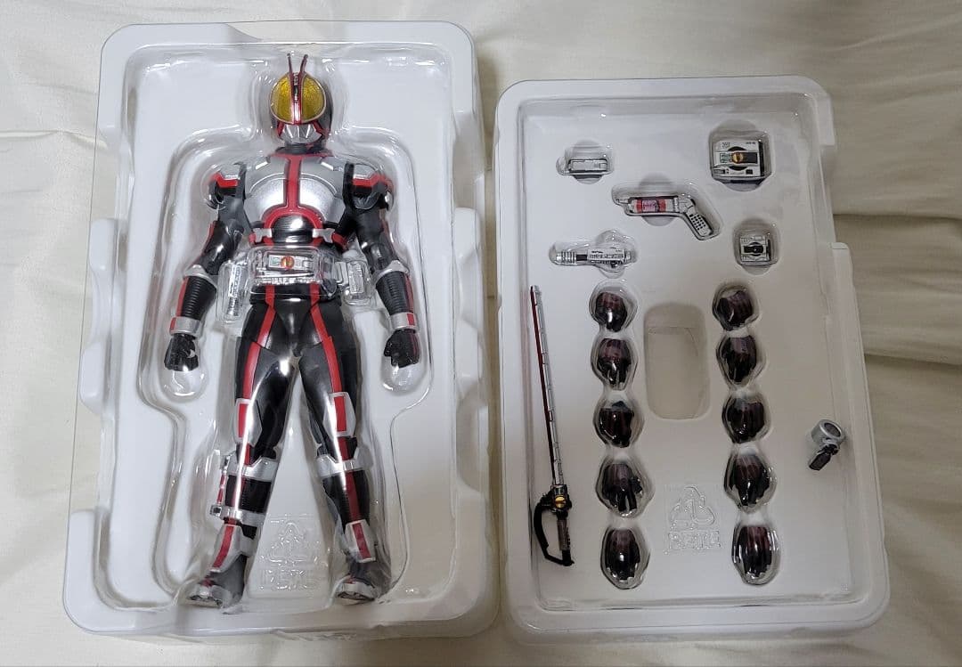 S.H.フィギュアーツ 真骨彫製法 仮面ライダーファイズ