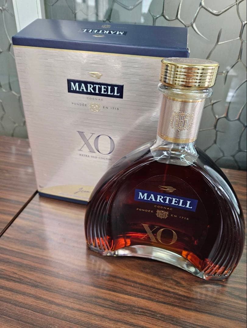 MARTELL XO 700ml 専用ボックス付き
