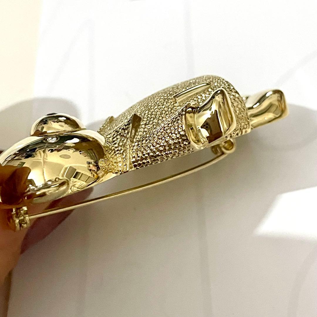 Max mara テディベア x ゴールドコートブローチ