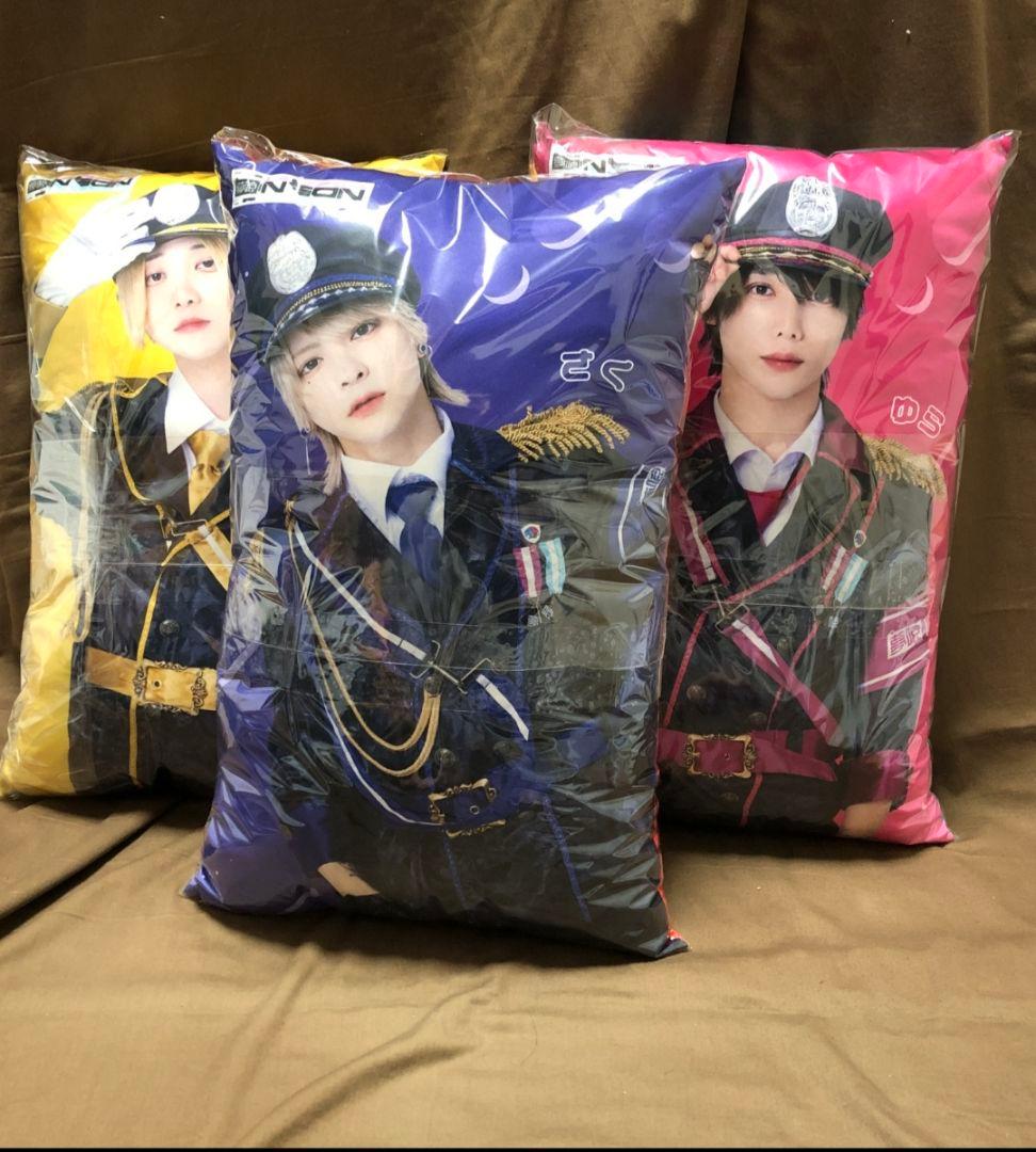 9点　夢喰NEON GIGO クッション ファンタブ 写真入れ