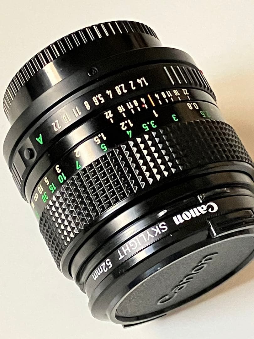 Canon FD 50mm f/1.4 レンズ スカイライト付き