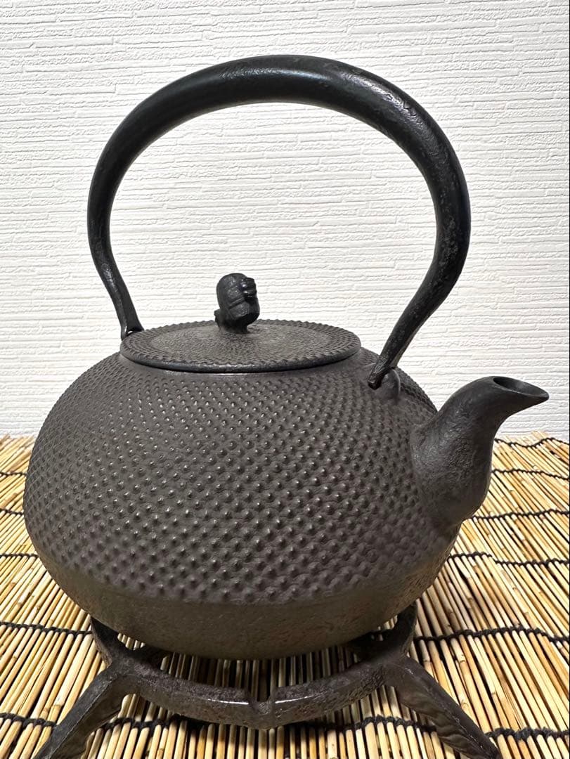 未使用品、供箱、栞付　南部名人雅泉造　２０型アラレ　南部鉄瓶　南部鉄器