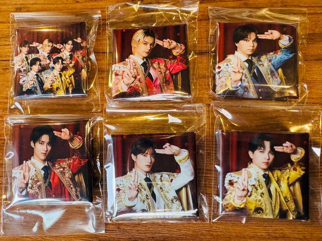 M!LK 限定カプセルトイ スクエア缶バッジ コンプリートセット