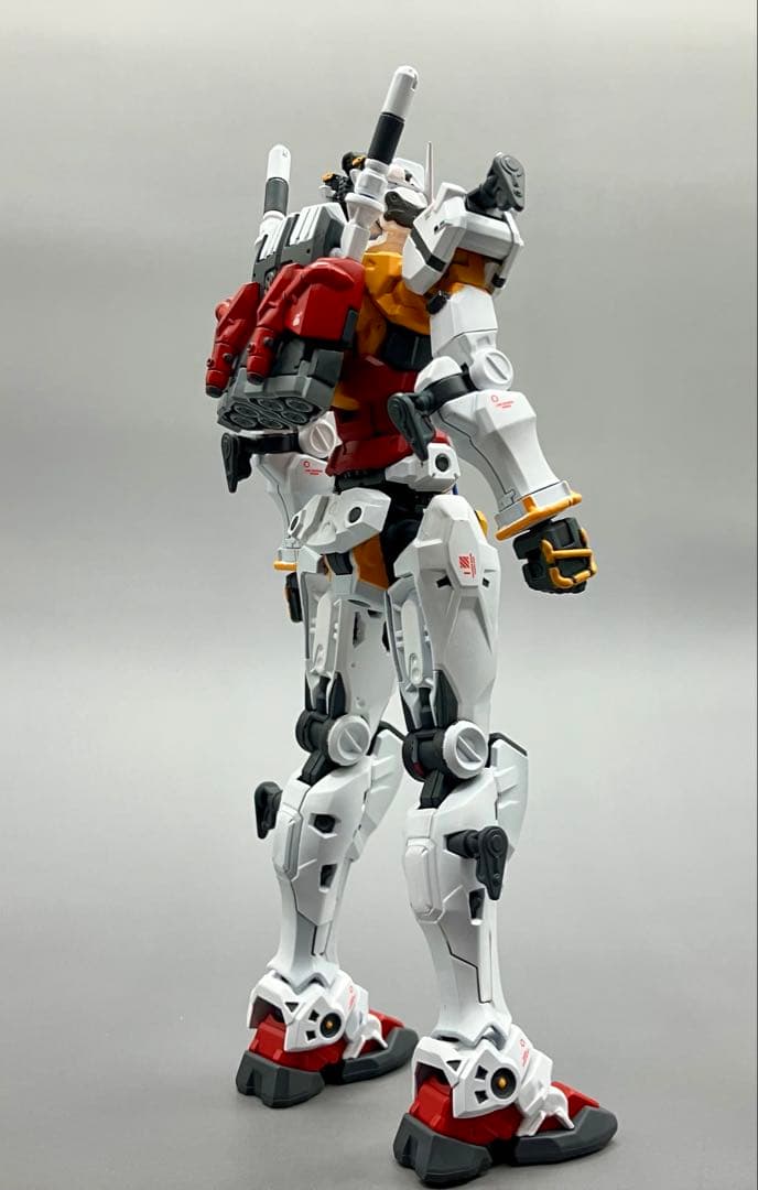 HG 白いガンダム（GQ）　塗装完成品