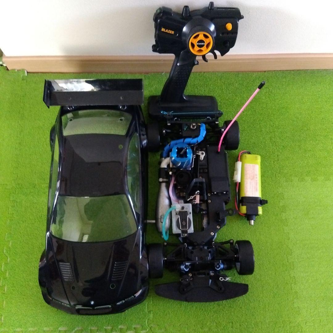 京商高性能エンジンラジコンカー