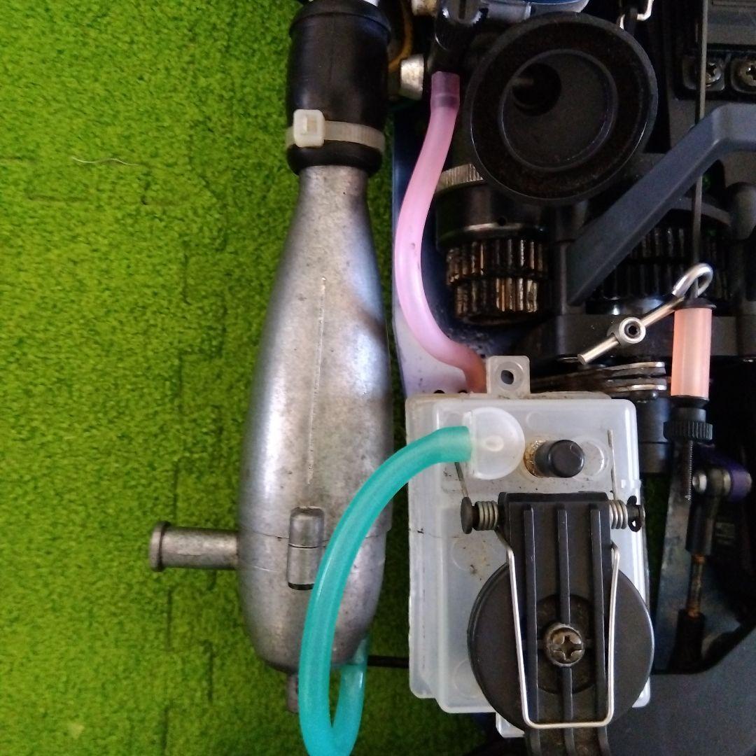 京商高性能エンジンラジコンカー