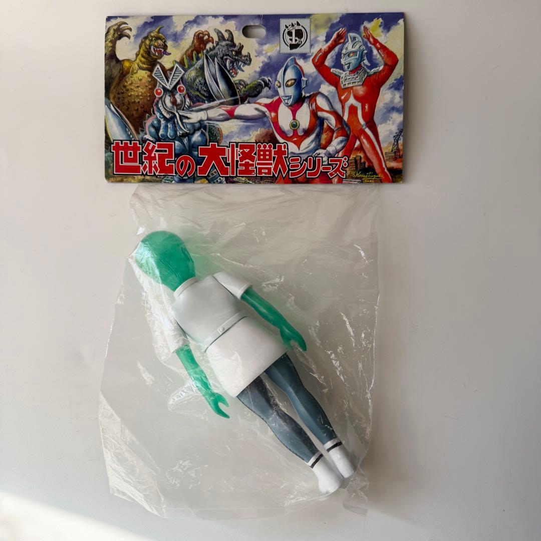 マーミット　世紀の大怪獣シリーズ　アンヌ隊員　ソフビ　フィギュア　人間牧場