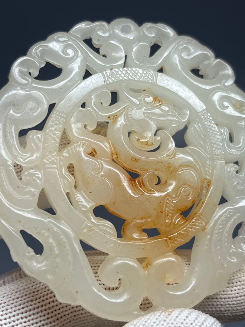中国美術 本物和田玉 竜紋 透かし彫り 玉佩 掛け物 根付 玉彫 旧蔵 貴重