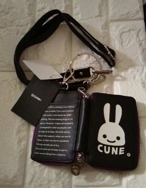 新品タグ付　CUNE ウサギデザイン キー＆カードショルダーポーチ　キーケース