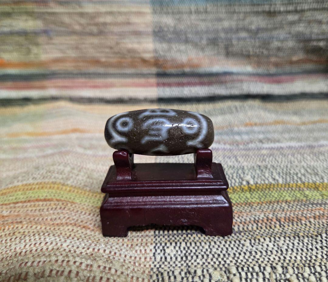 876　天珠　 八眼六字真言天珠　梵字　貴重　珍品　dzibeads！