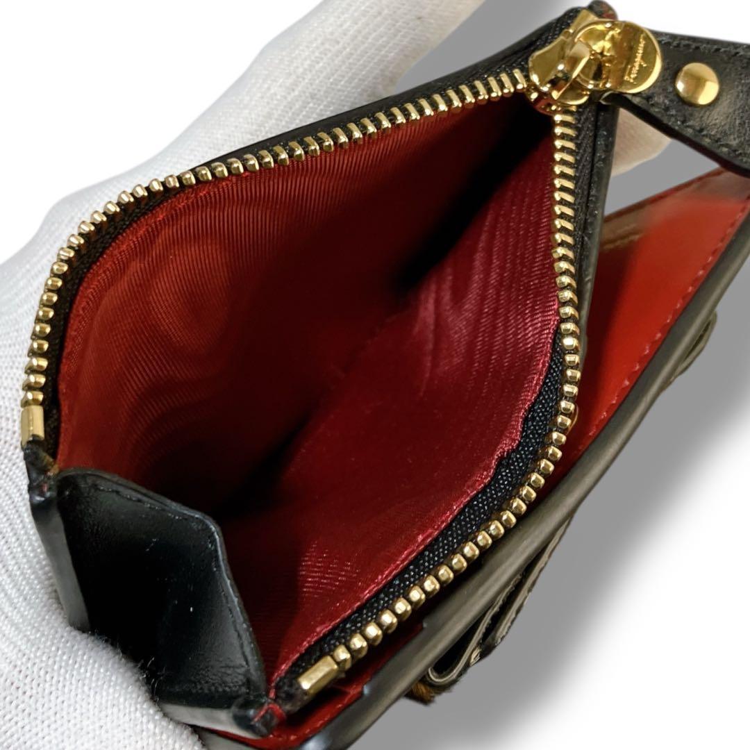 サルバトーレフェラガモ 良品 イタリア製ハラコヴァラリボン 2つ折り財布ブラック