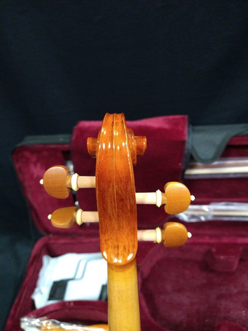 7万円の付属品付き　新品１ピース美しいトラ目メープルバイオリン　4/4サイズ