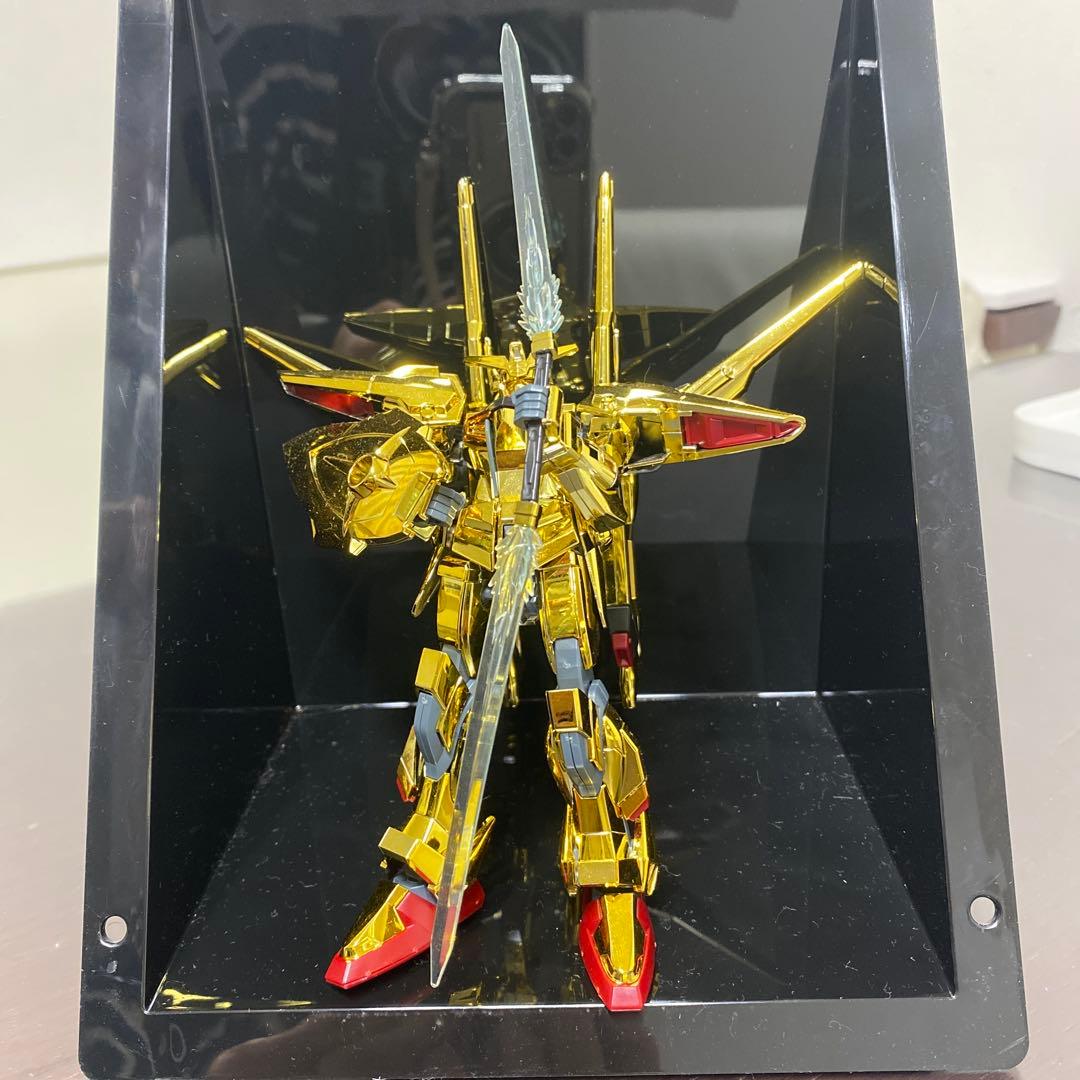 RG(リアルグレード) 金色ガンプラ　ガンダム　プラモデル完成品