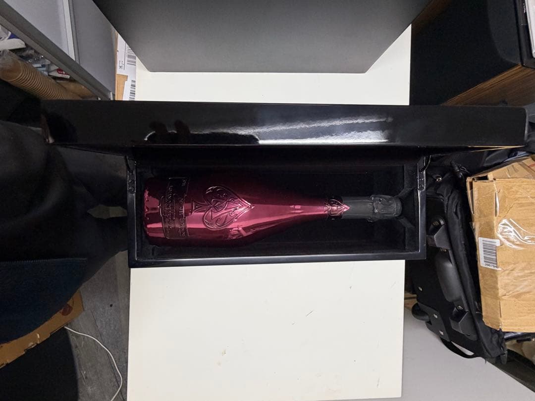 Armand de Brignac ピンクシャンパン 専用ボックス付き