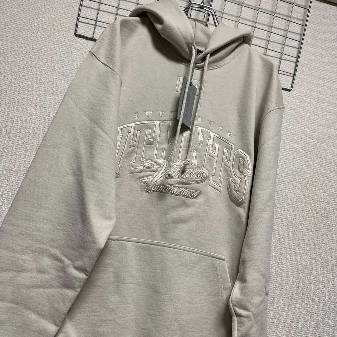 VTMNTS パーカー　ロゴ　刺繍　オーバーサイズ　vetements