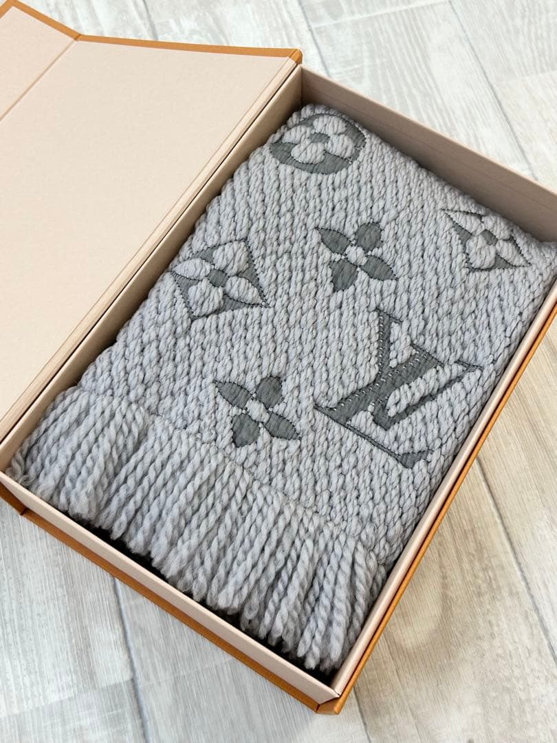 【Louis Vuitton】ロゴマフラー グリペルル定番男女兼用