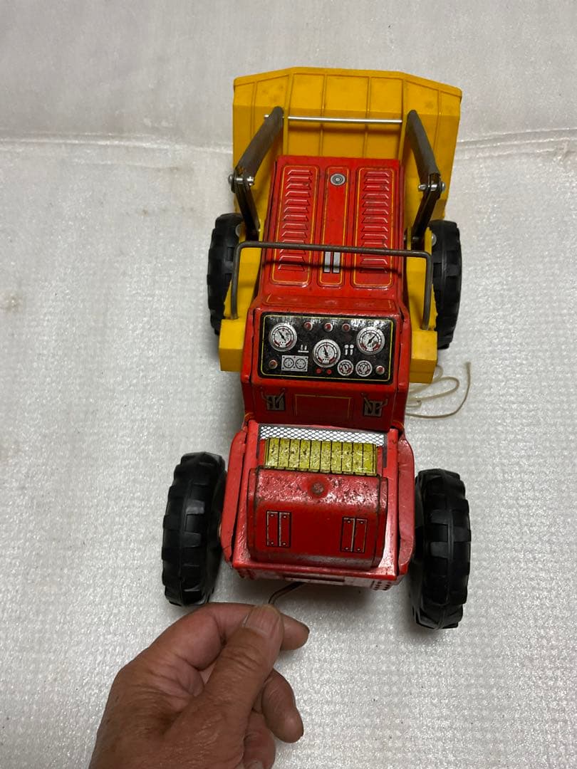 ヨネザワ／D-250A。ブリキのブルドーザー。【箱無し、現状渡し、美品】。