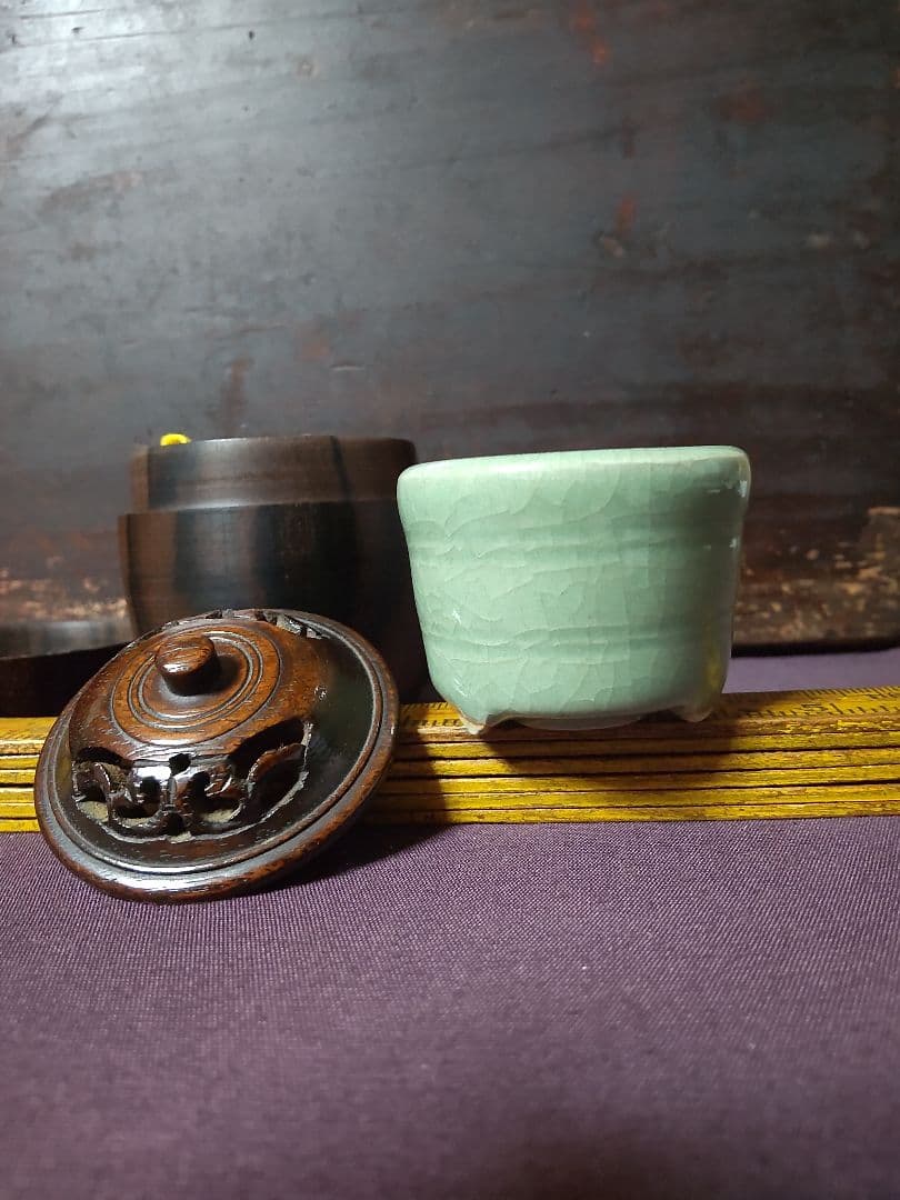 龍泉窯　青磁 陰刻 輪線 筒盃