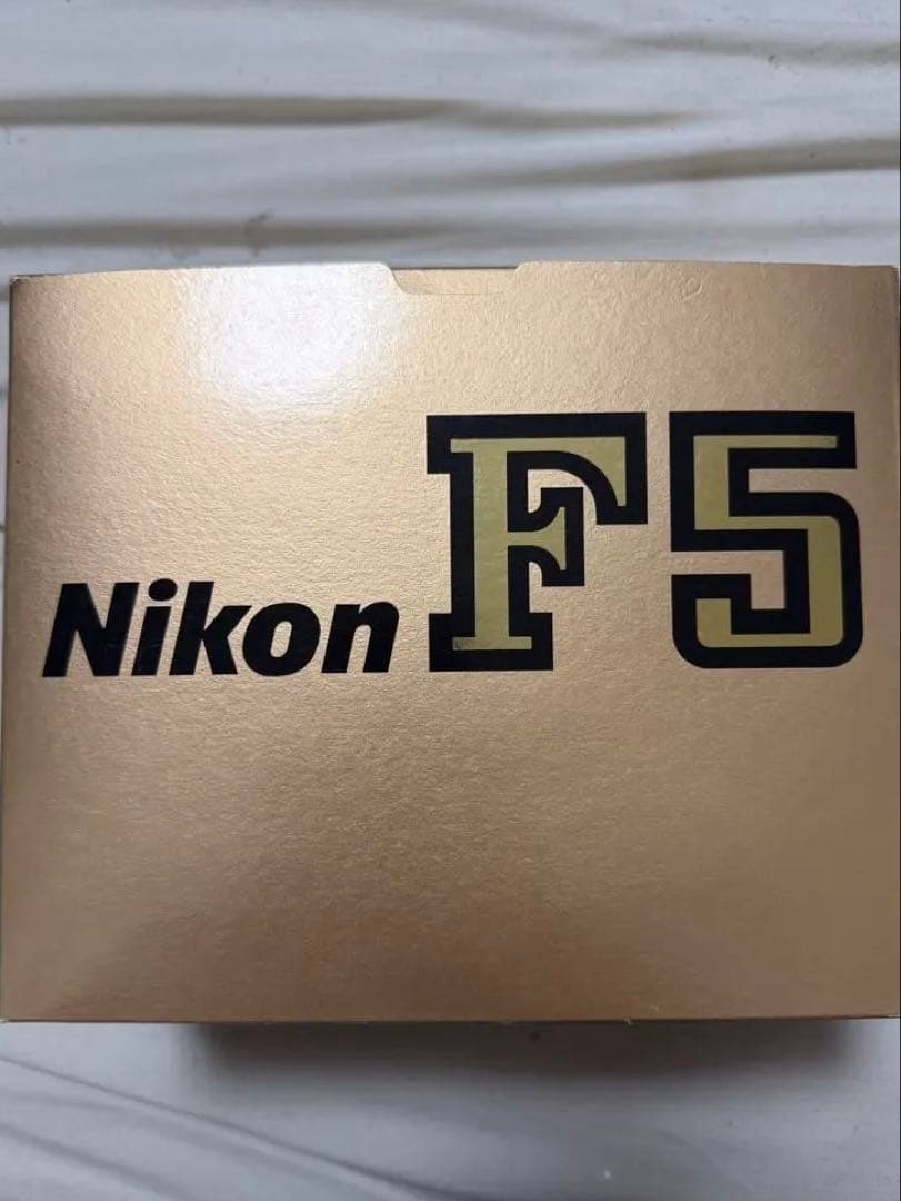 Nikon F5ボディ　【箱付き】