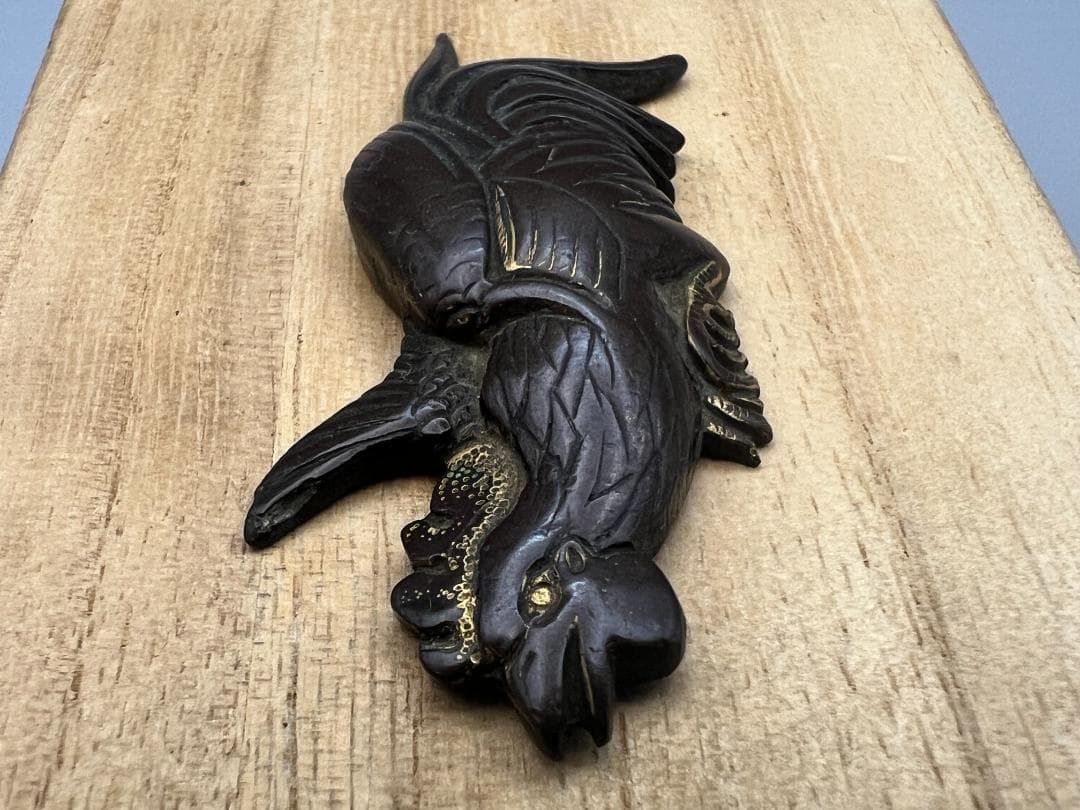 【海】江戸明治期　雄鶏形　ニワトリ　手彫　大目貫　金具　銅製鍍金　骨董品