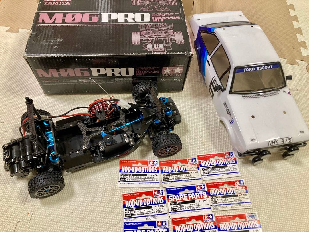 タミヤM-06PRO フォードエスコート少走行 オプション多数 メカ付き