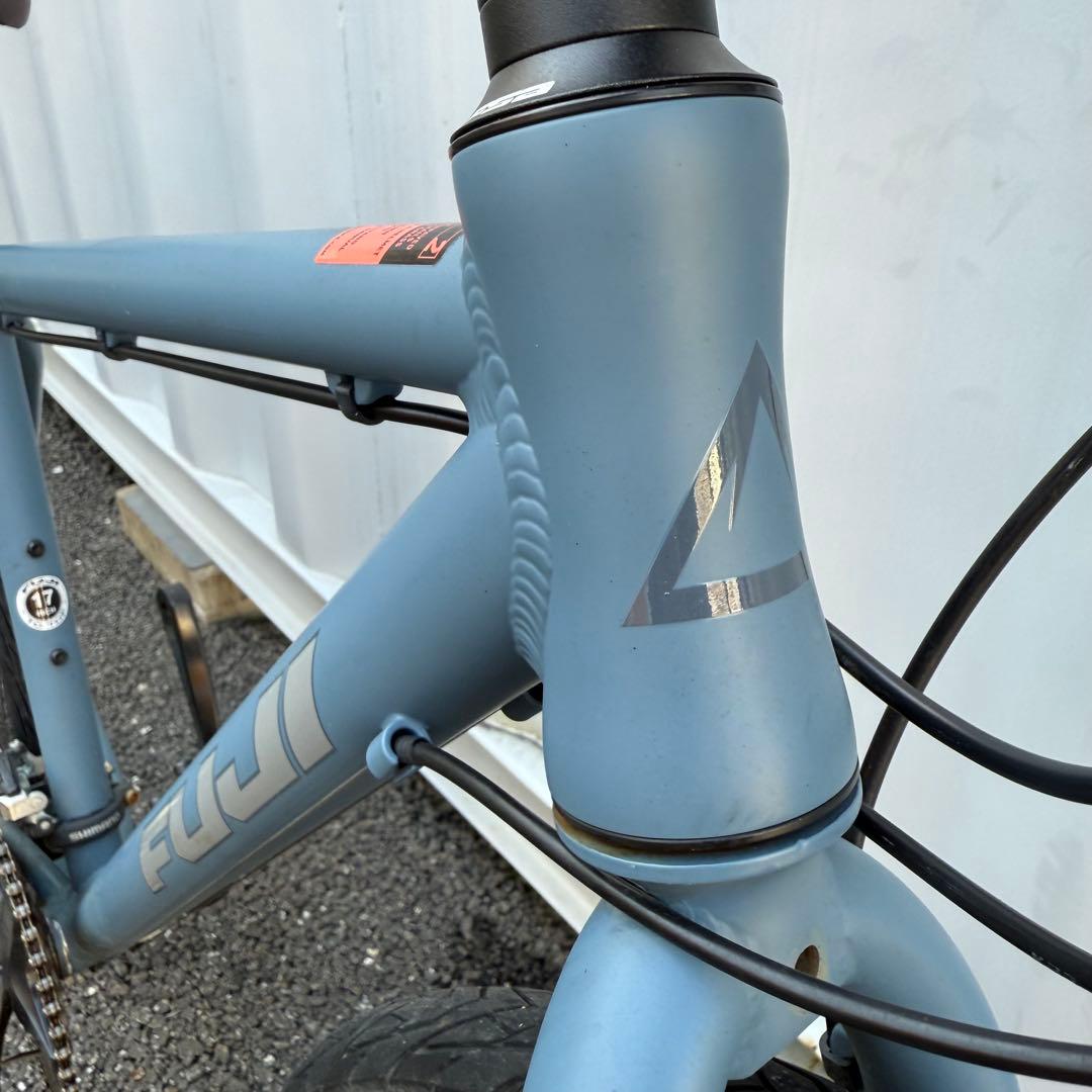 クロスバイク FUJI RAIZ disc身長160-170cm 定価8.3万円