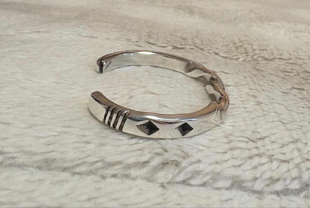 Cippy Crazy Horse シッピークレイジーホース　ツイストバングル