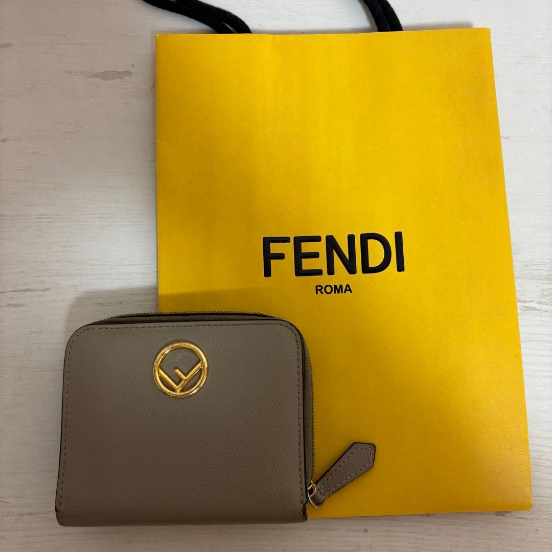 FENDI 二つ折り財布