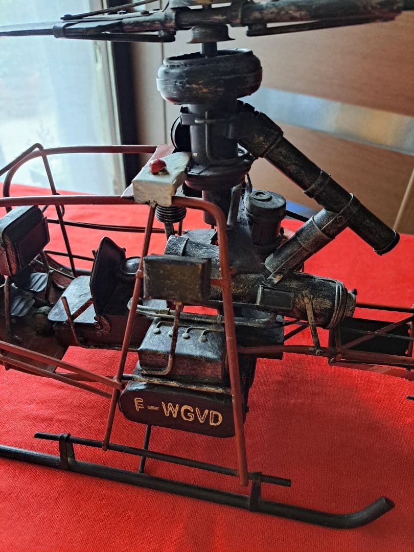 OSA 出品‼️ヘリとプロペラ機２点‼️