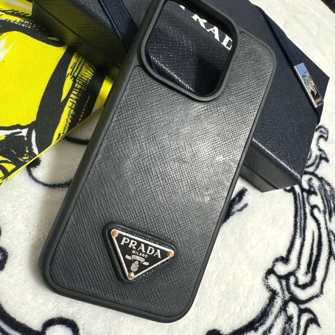 は*な様 PRADA ブラック iPhone15Proケース サフィアーノレザー