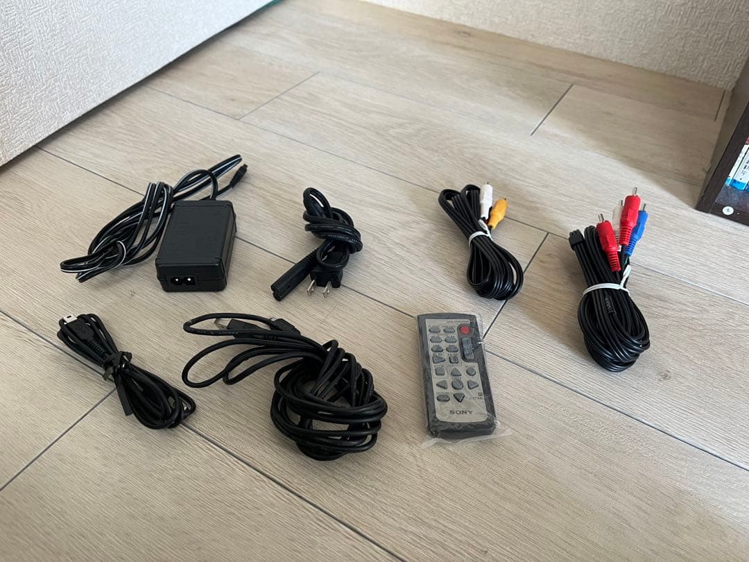 Sony HXR-NX70J【ワイコン付き】