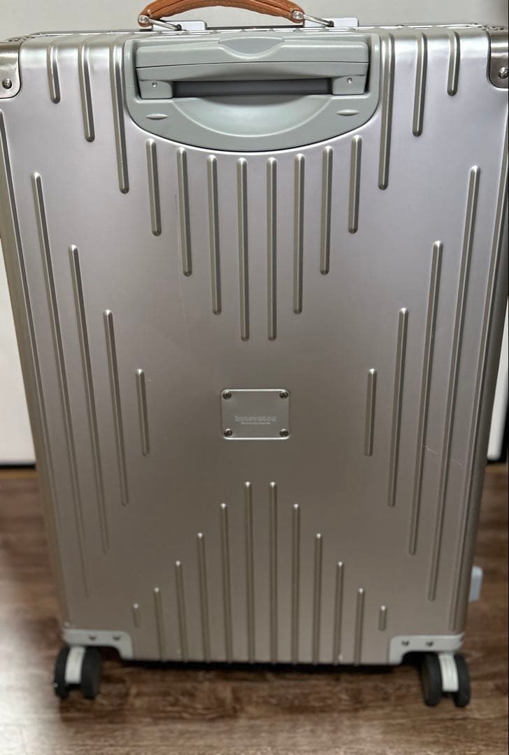 イノベーター innovator キャリーケース スーツケース　アルミ　70L