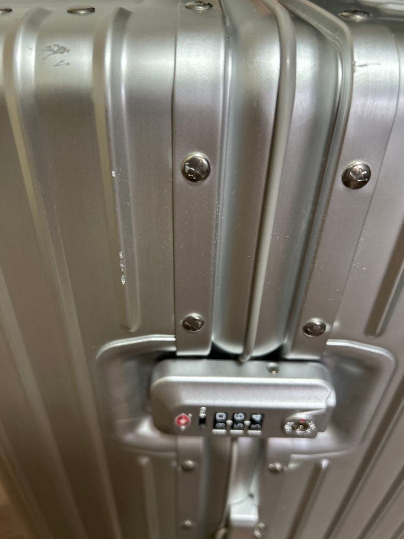 イノベーター innovator キャリーケース スーツケース　アルミ　70L