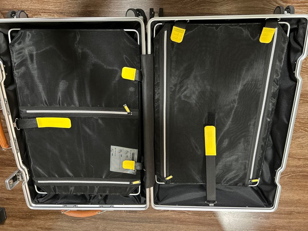 イノベーター innovator キャリーケース スーツケース　アルミ　70L