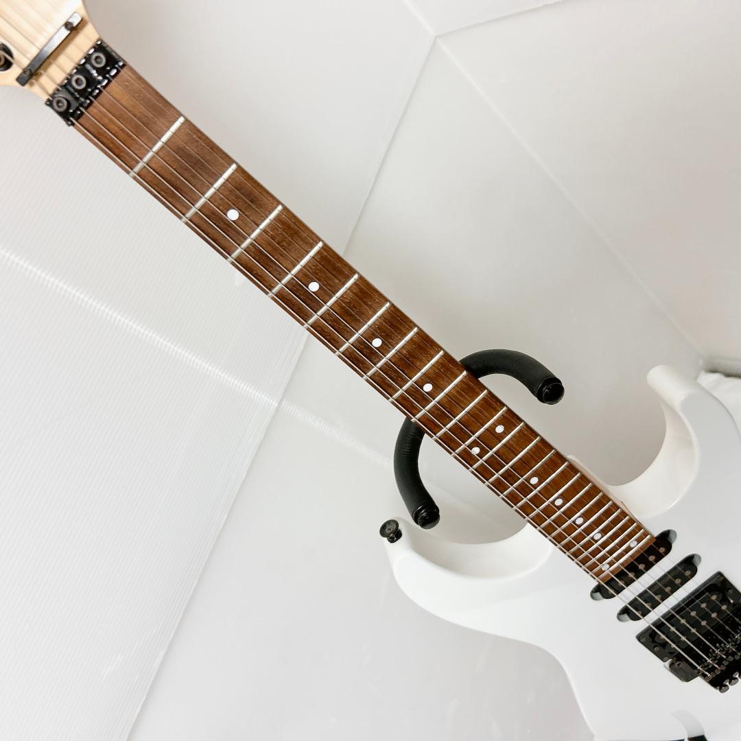 美品 Charvel Tradition series エレキギター ホワイト