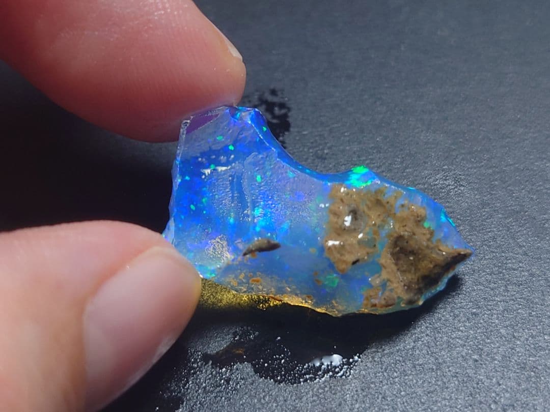 エチオピアウェロ産オパール　星空のような　鉱物標本　原石　チョーク