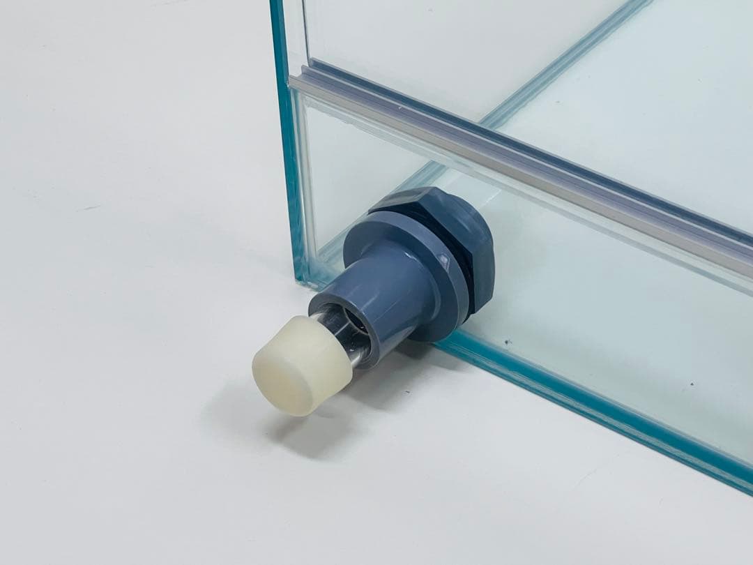 特注仕様パルダリウムケース　900×300×300㎜　水栓ソケット加工仕様