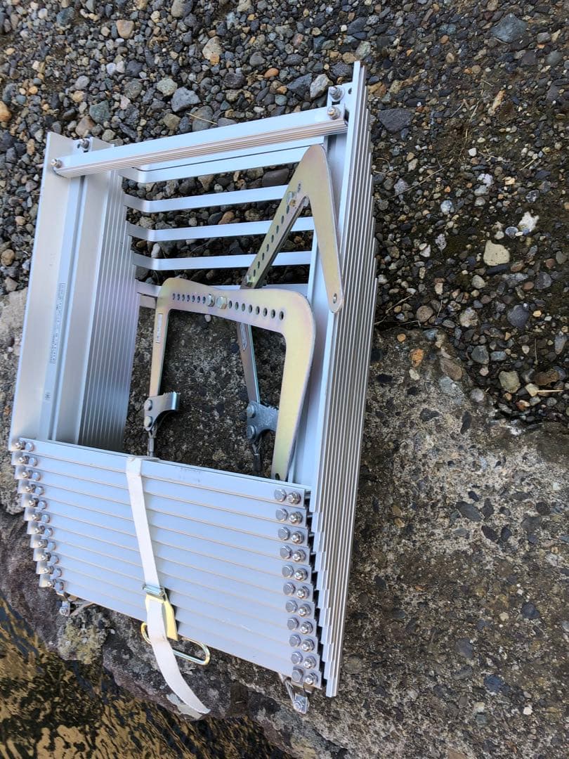 金属製 避難はしご　つり下げはしご(伸縮式)(B15)