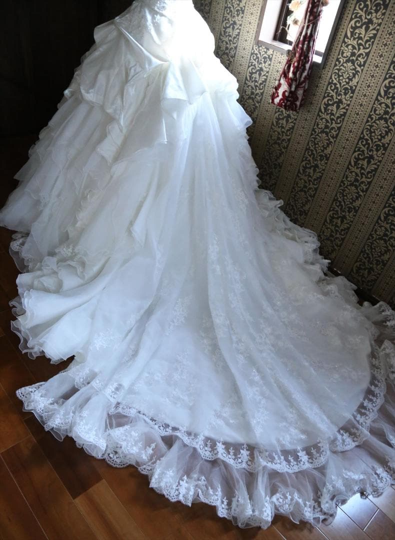 573クラウディアLoveryWedding高級ウエディングドレス7号9号11号