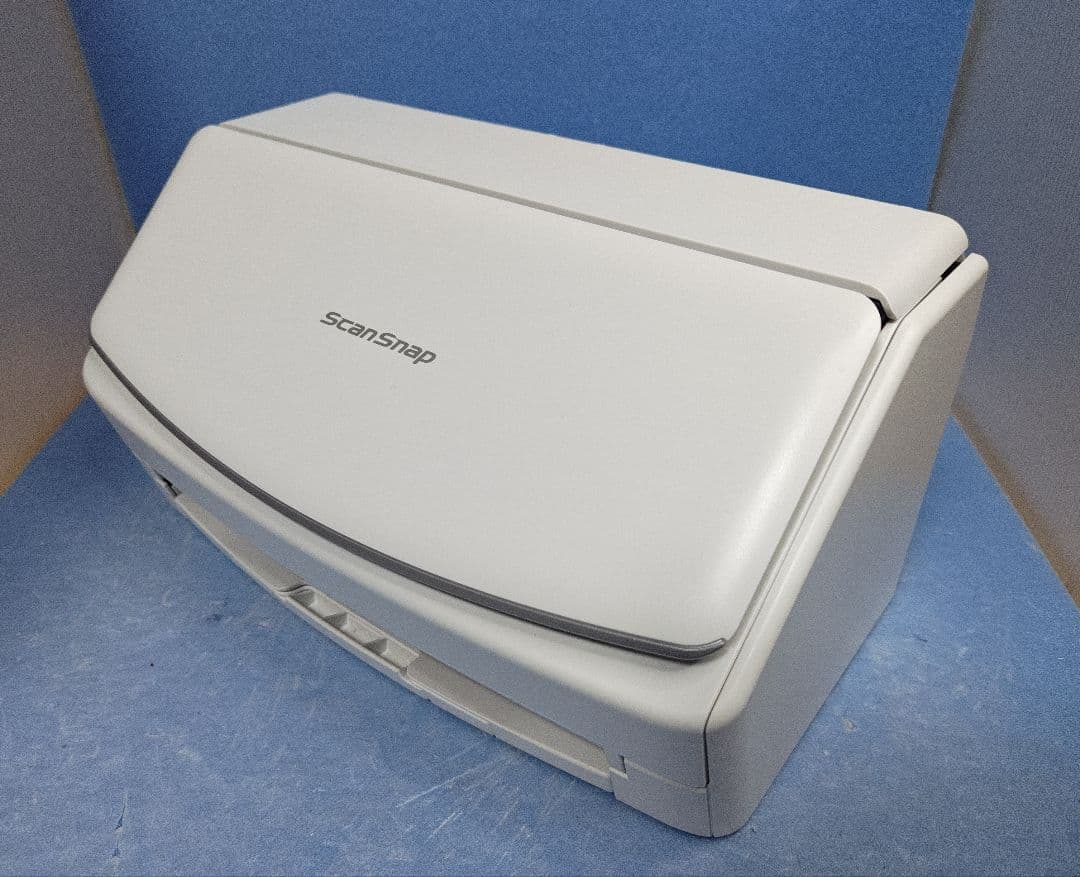 たまった書類を一気にスキャン 富士通 ScanSnap iX1500（白）