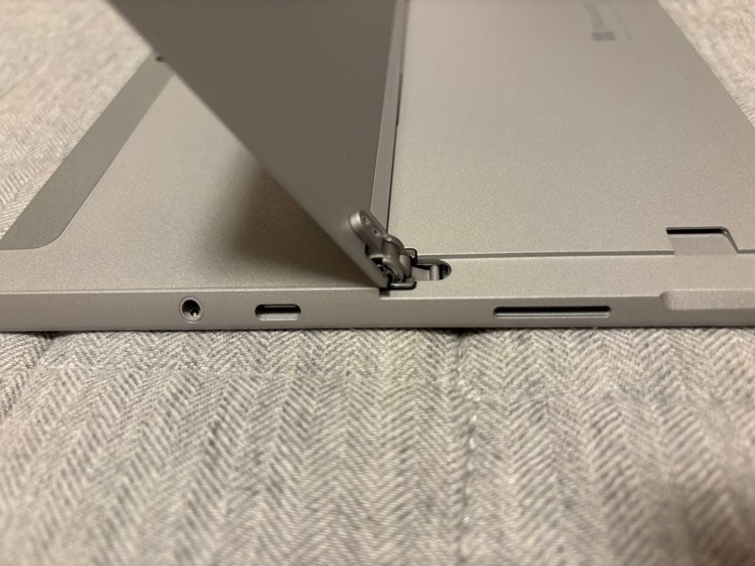 美品 Microsoft Surface Go 4 + キーボードカバー（英語）