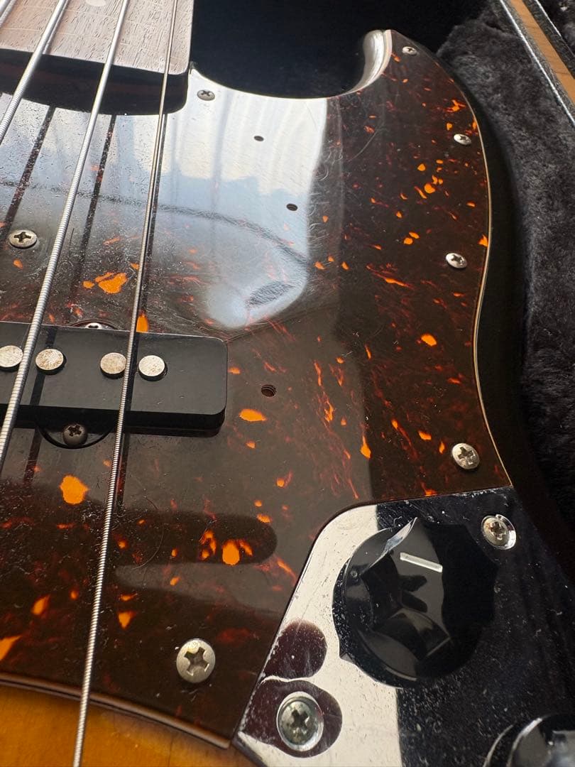 エレキベース サンバースト、べーす