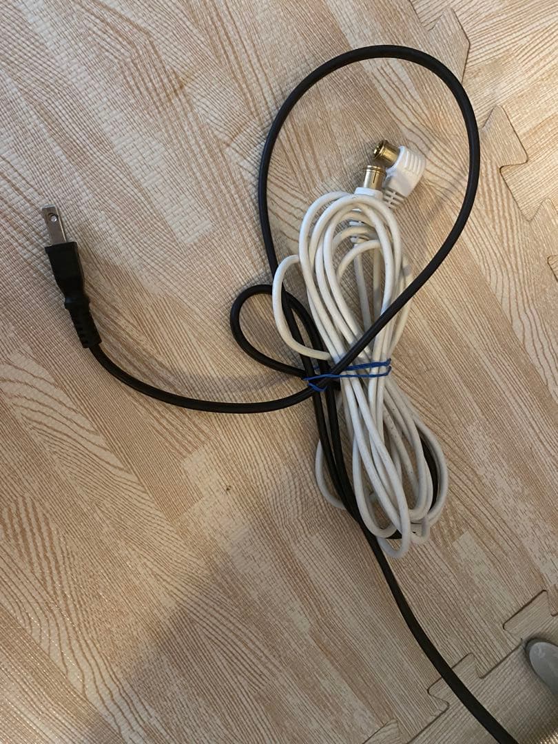 2015年製　ハイセンス 32型 液晶テレビ 外付HDD裏番組録画対応