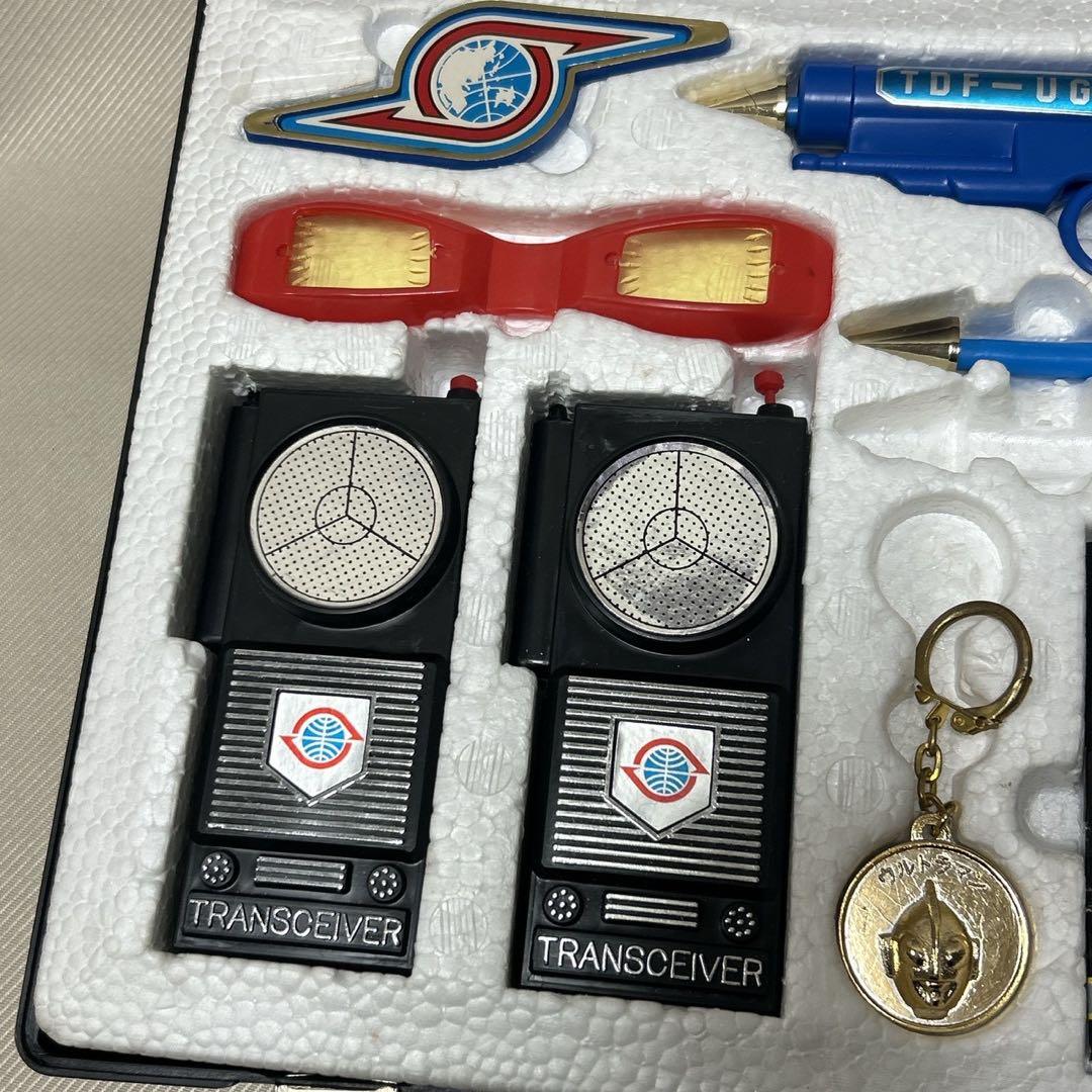 F.ポピー　ウルトラ警備隊　アタッシュケース　年代物おもちゃ