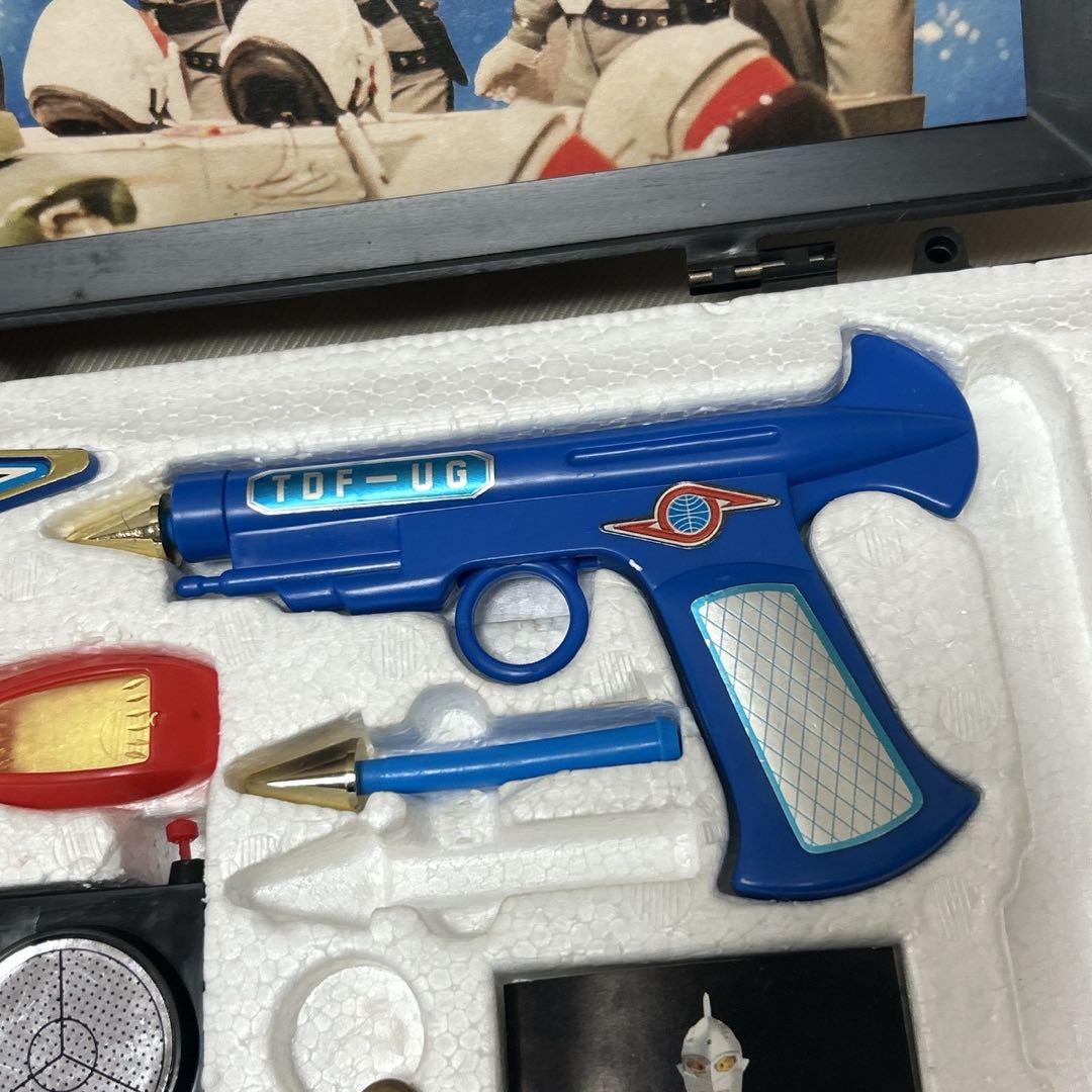 F.ポピー　ウルトラ警備隊　アタッシュケース　年代物おもちゃ